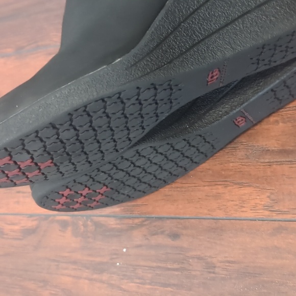 UGG Australia Renatta Wedge Bootie - Picture 8 of 10